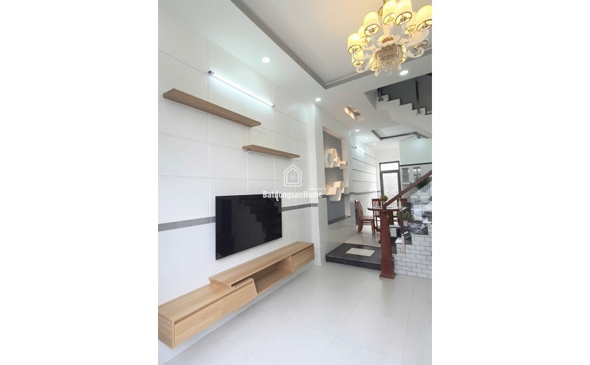 Bán nhà mới xây Full nội thất đướng số 8 linh xuân thủ đức LH:0909428959.